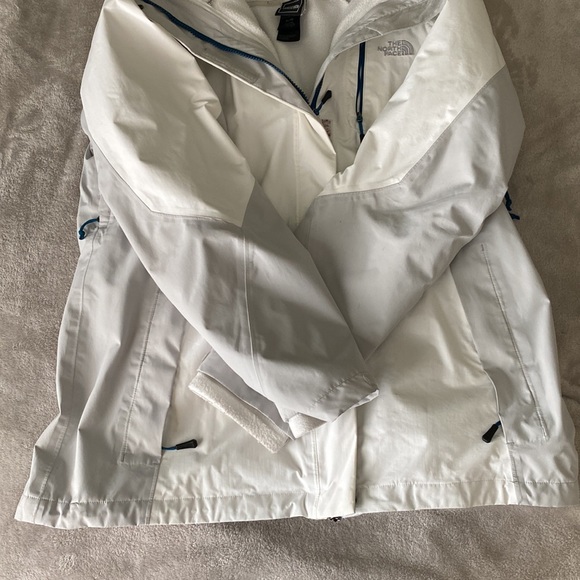 Gray & White Jacket - The North Face - Picture 3 of 16